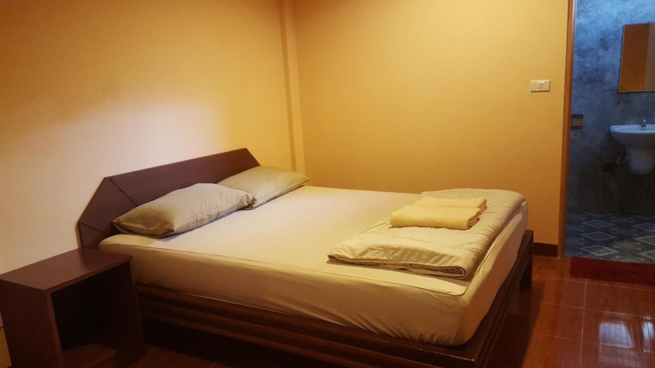 Phatra Hostel Thongsala Exterior photo
