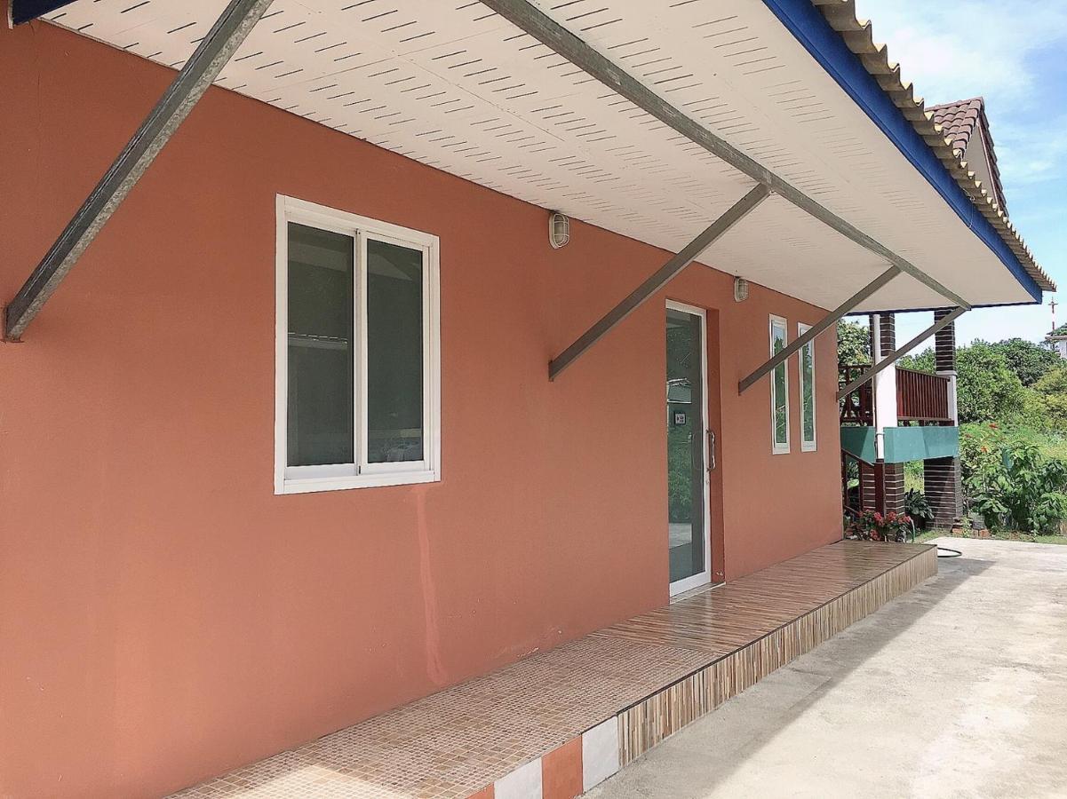 Phatra Hostel Thongsala Exterior photo