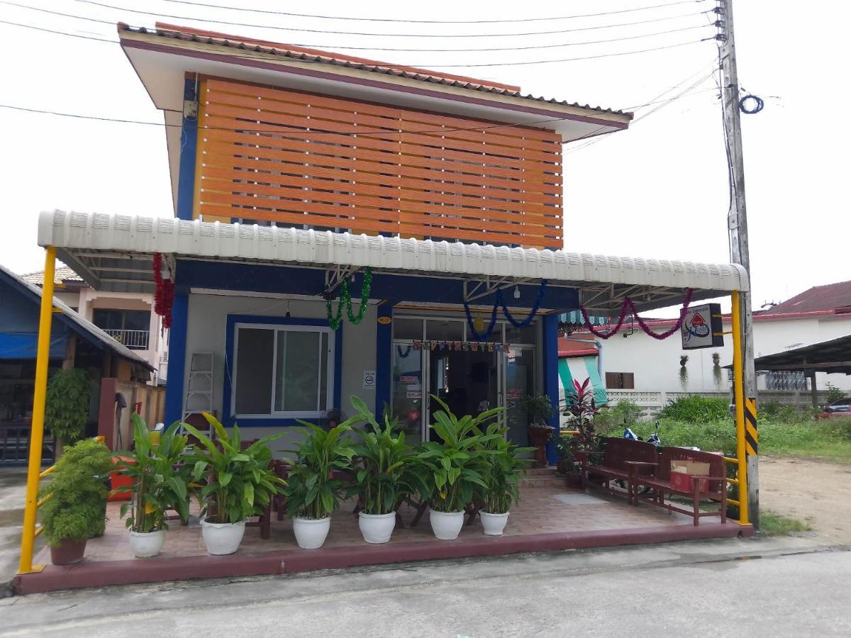 Phatra Hostel Thongsala Exterior photo