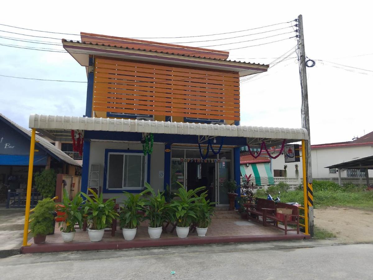 Phatra Hostel Thongsala Exterior photo