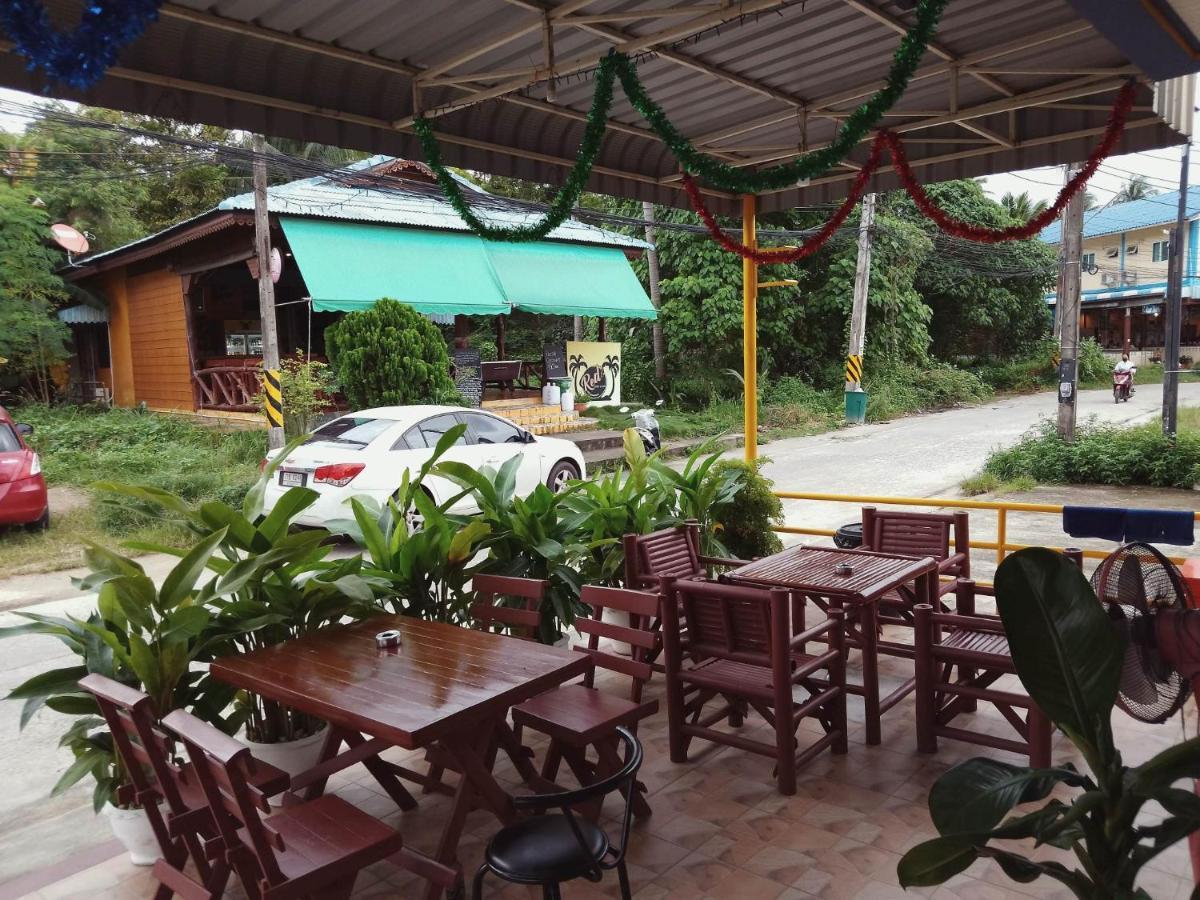 Phatra Hostel Thongsala Exterior photo