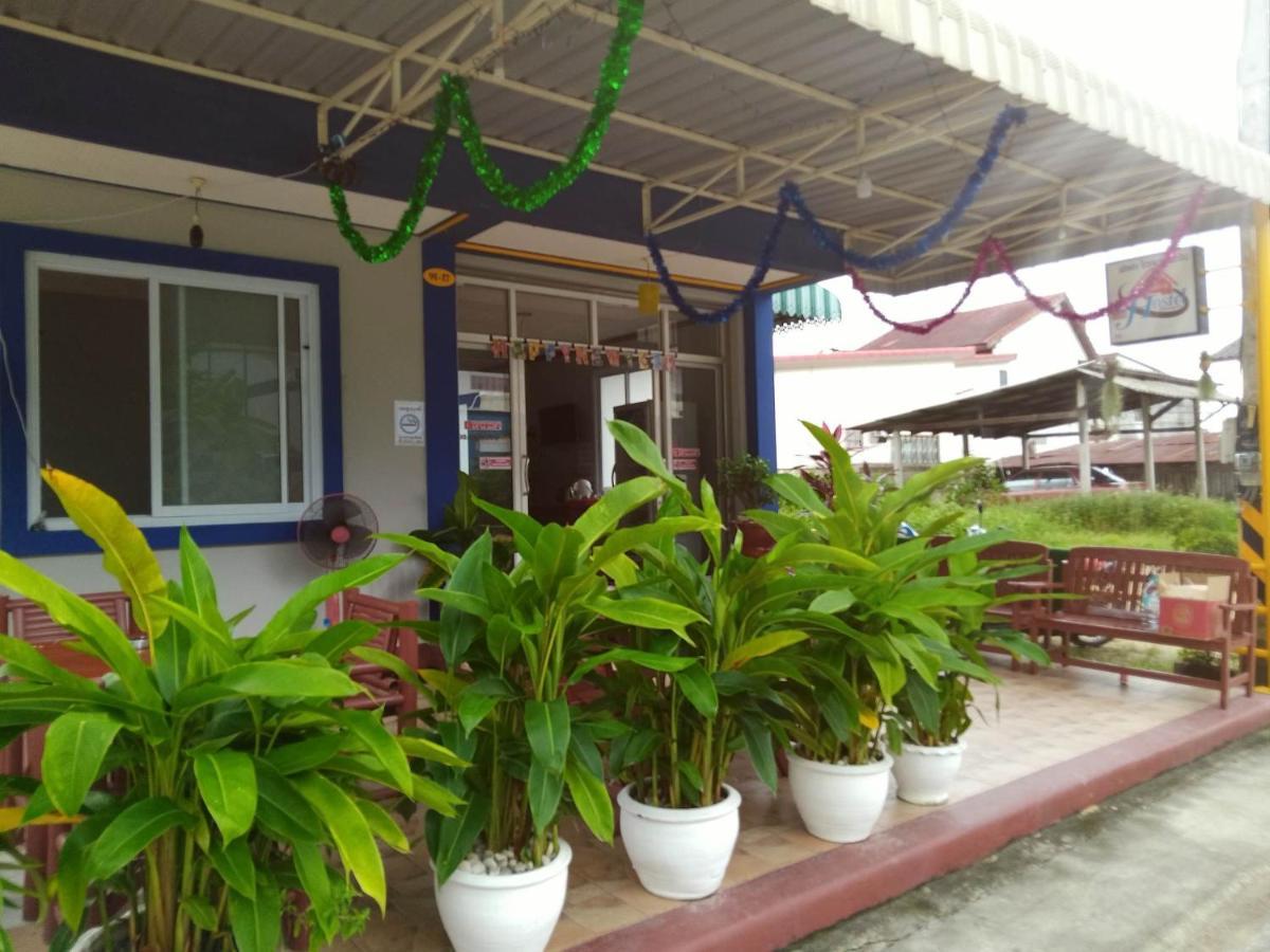 Phatra Hostel Thongsala Exterior photo