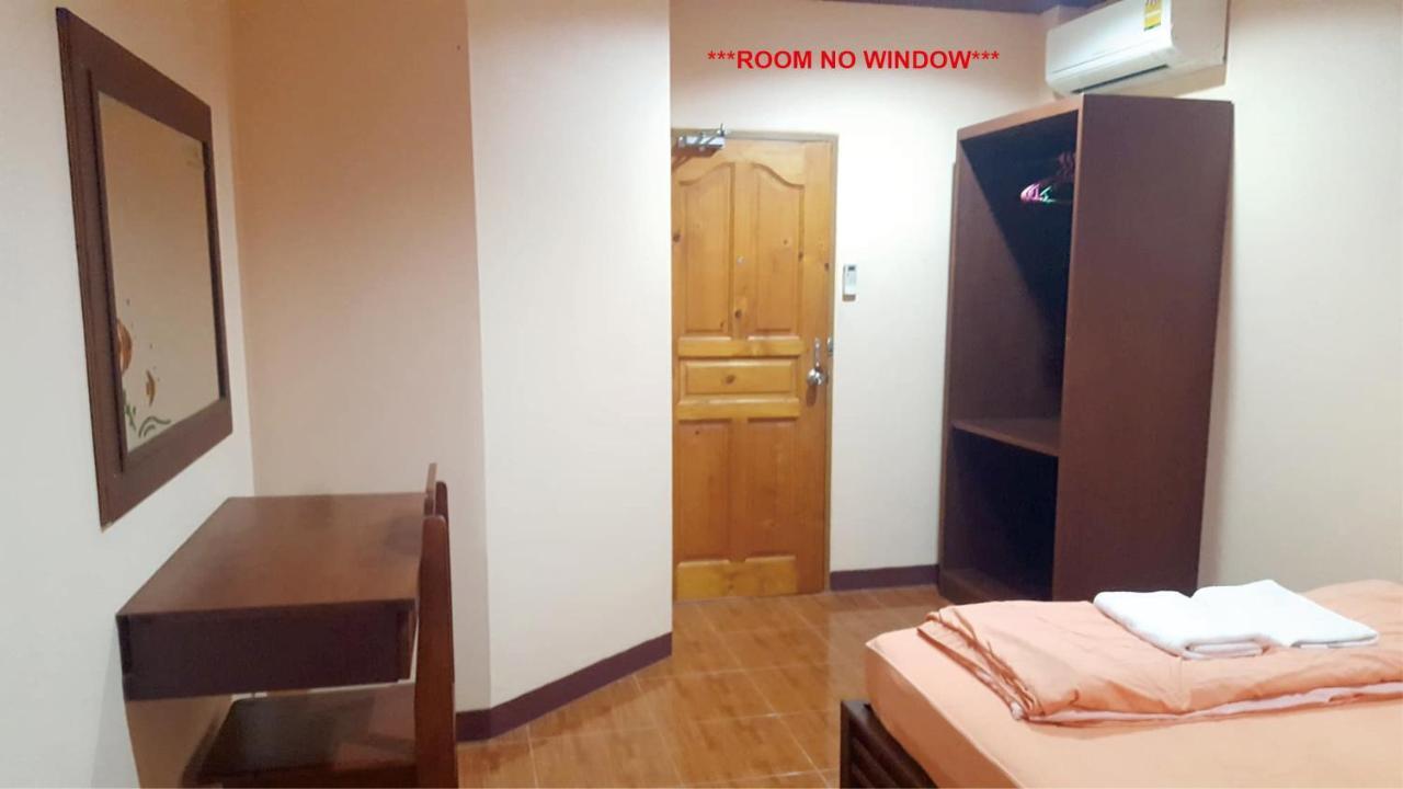 Phatra Hostel Thongsala Exterior photo