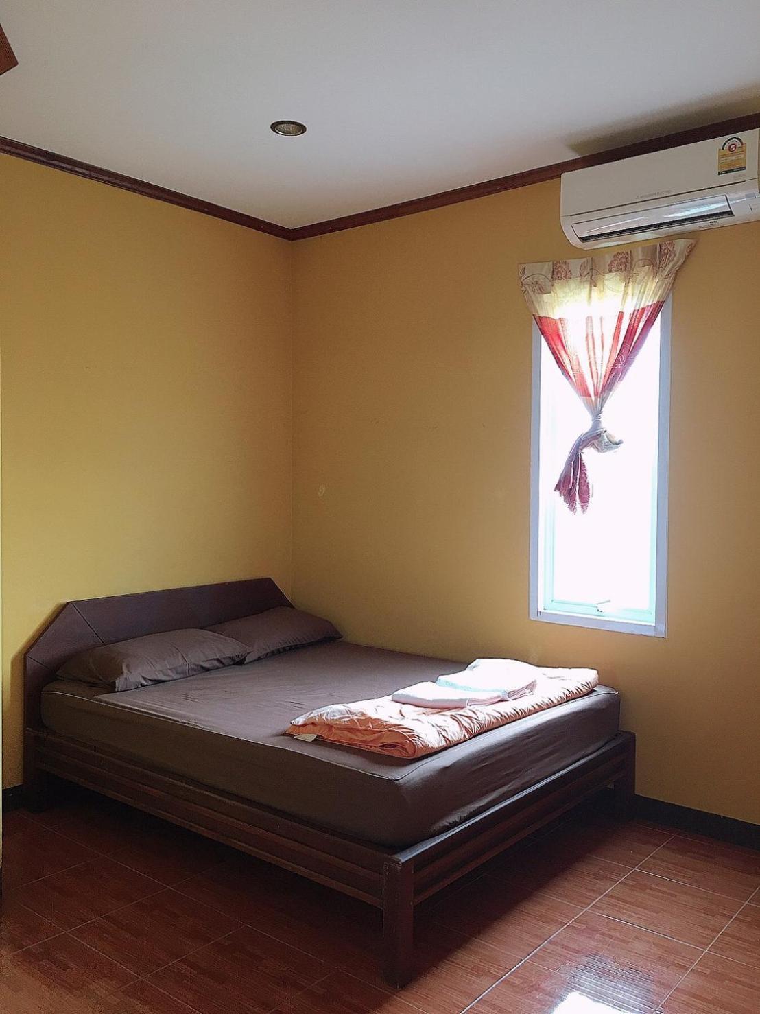 Phatra Hostel Thongsala Exterior photo