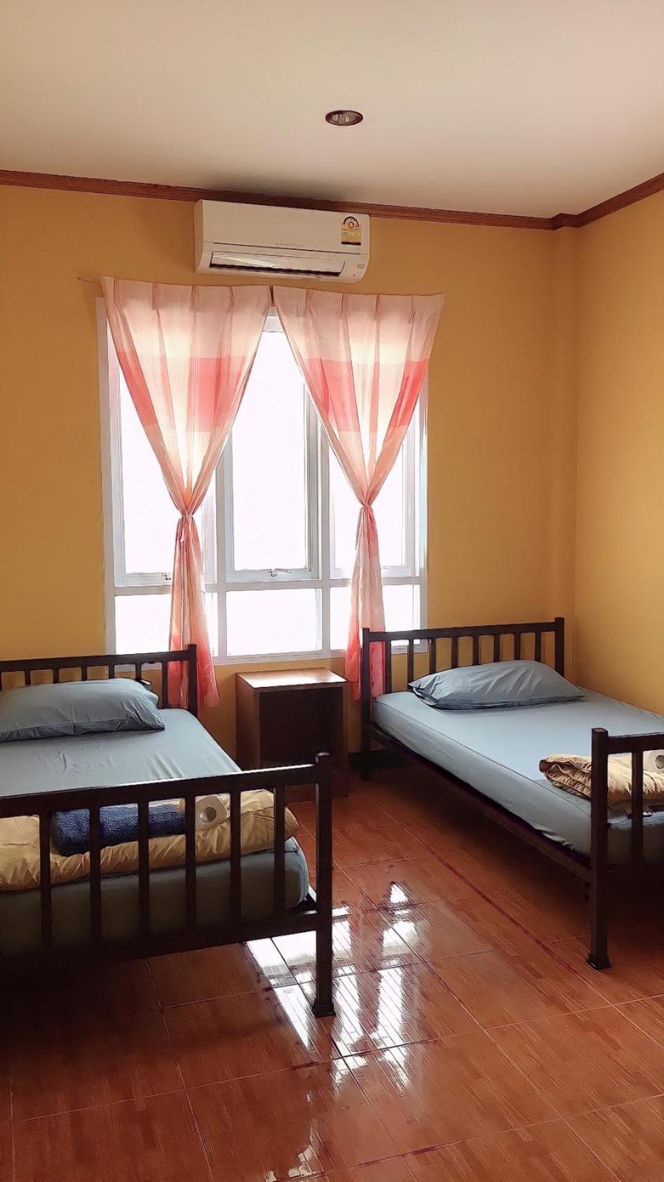Phatra Hostel Thongsala Exterior photo