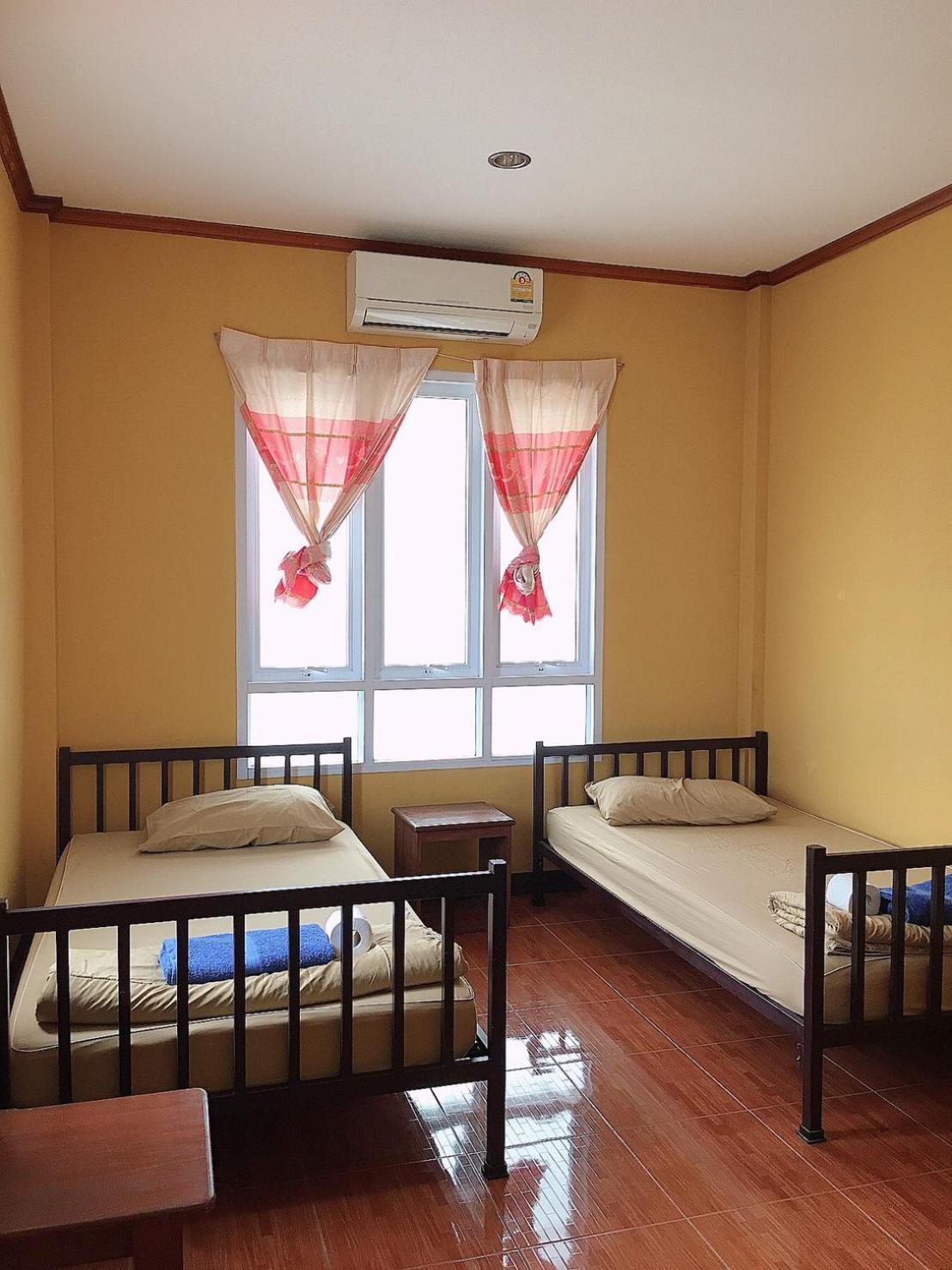 Phatra Hostel Thongsala Exterior photo
