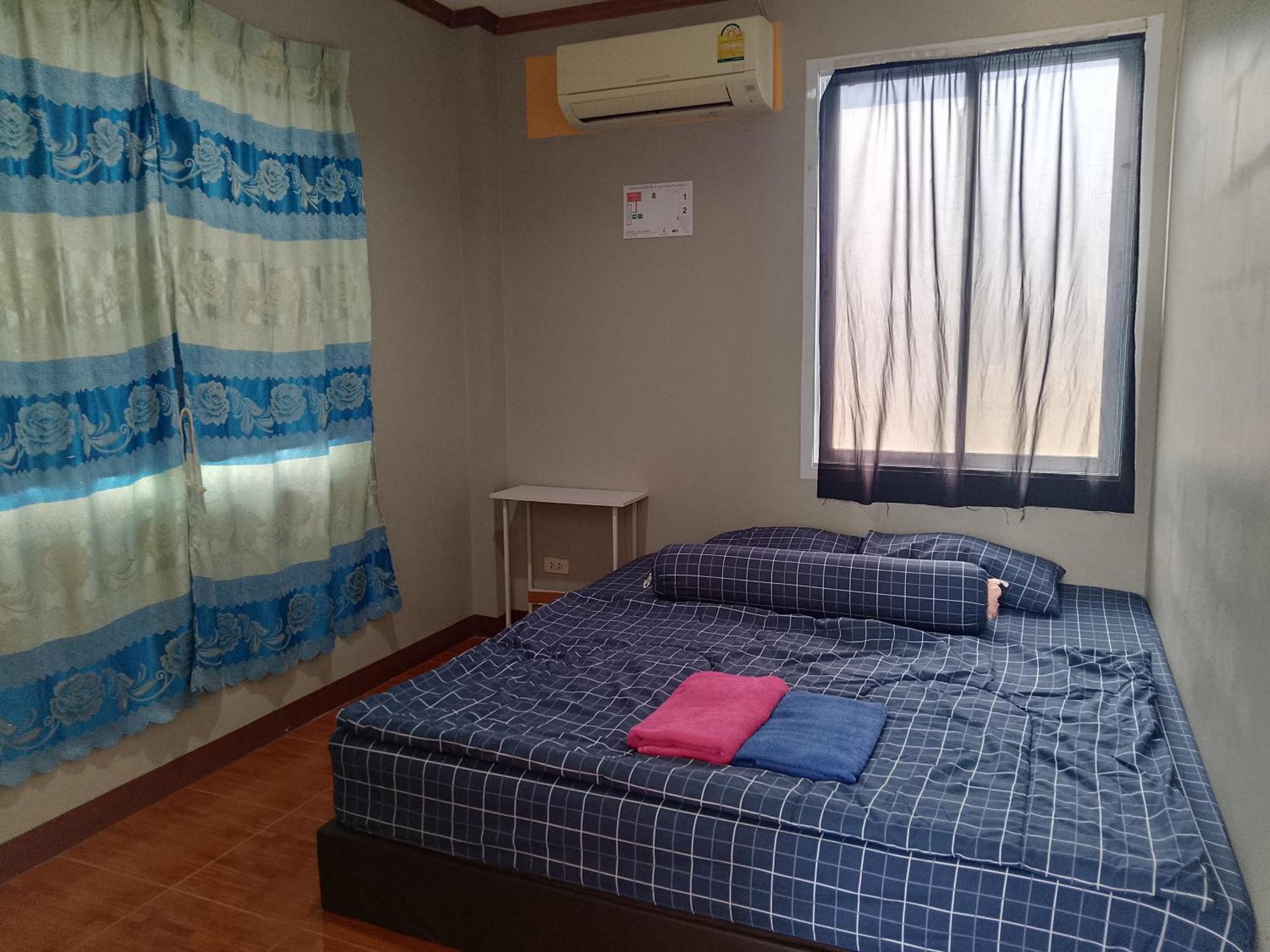 Phatra Hostel Thongsala Exterior photo
